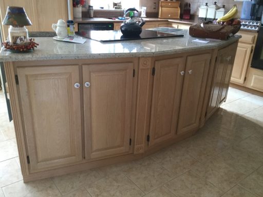 Kitchen Cabinets Before Painting